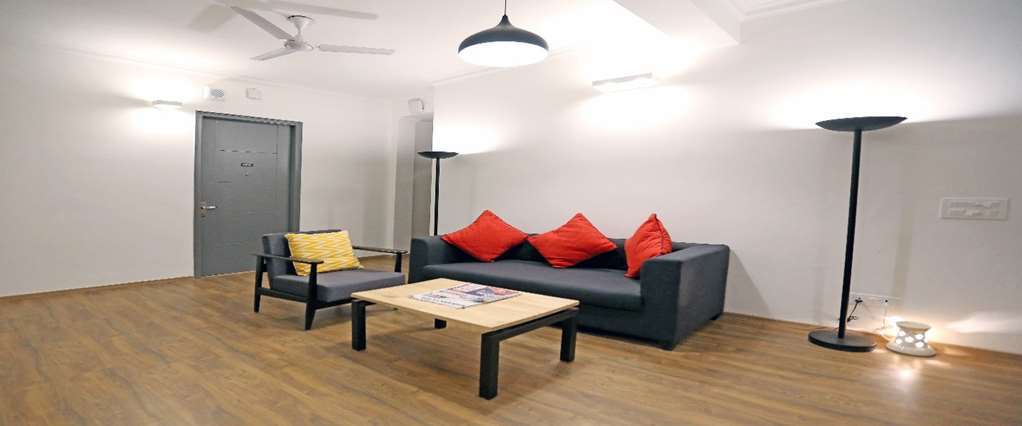 Отель Oyo Townhouse 018 Medanta Гургаон Удобства фото